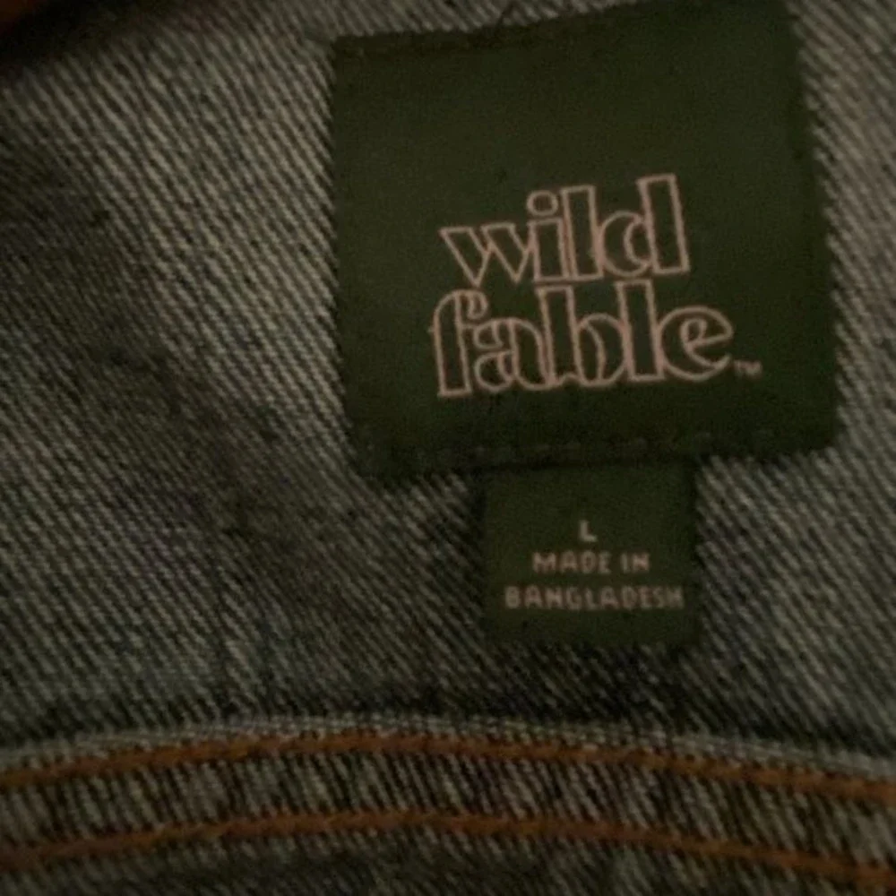 Wild Fable Woman's denim jacket metal button - L - Picture 4 of 7